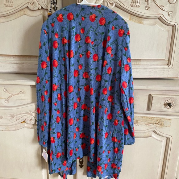 LuLaRoe New❤️ pretty  ❤️ - Picture 2 of 3